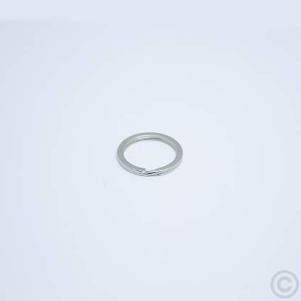 Nyckelringar/Nyckelring platt 20mm Keyring flat 1230-20-f-j20.jpg Nyckelringar/Nyckelring platt 20mm Keyring flat 1230-20-f-j20.jpg